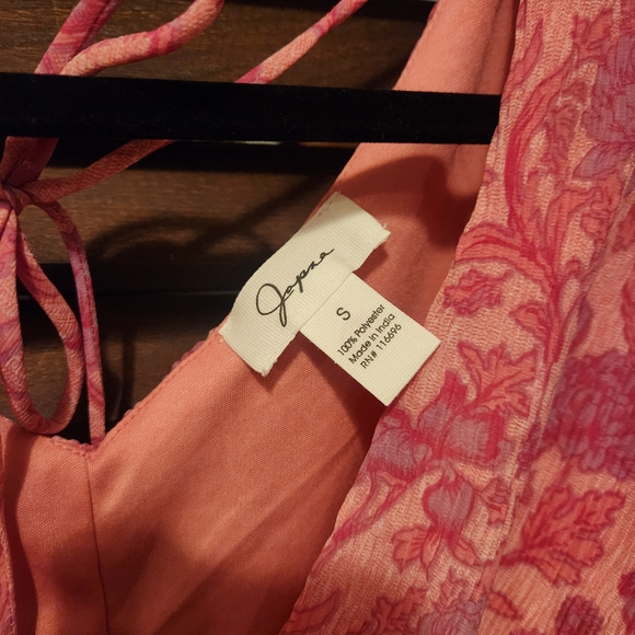 Japna Pink Floral Women's Blouse - Picture 3 of 4